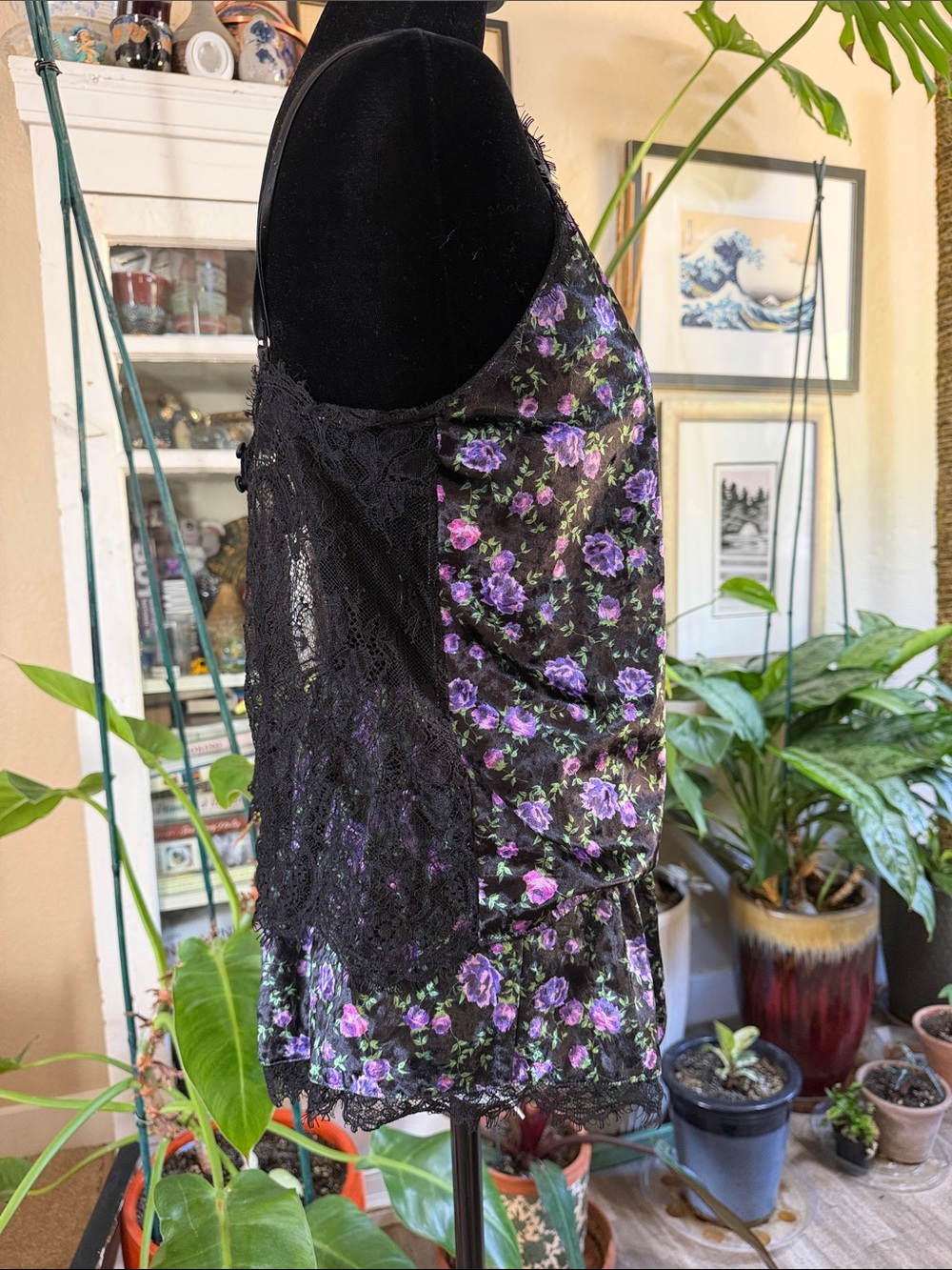 VS Floral Lace Camisole and Short Set - Picture 7 of 11